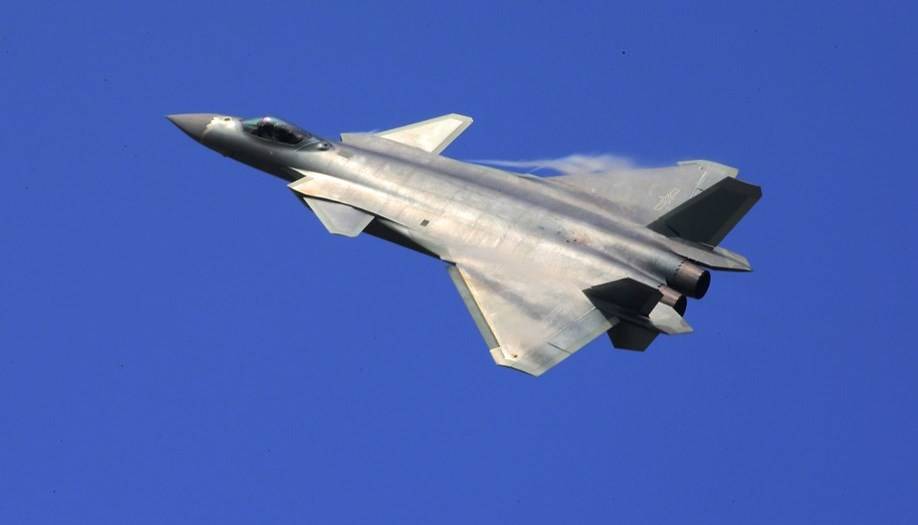 «Дракон» против «Раптора»: «Цзянь-20» превосходит и F-35, и Су-57
