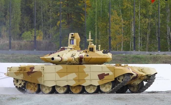 «НАТО на пороге, а Россия радостно побежала продавать Т-90МС»