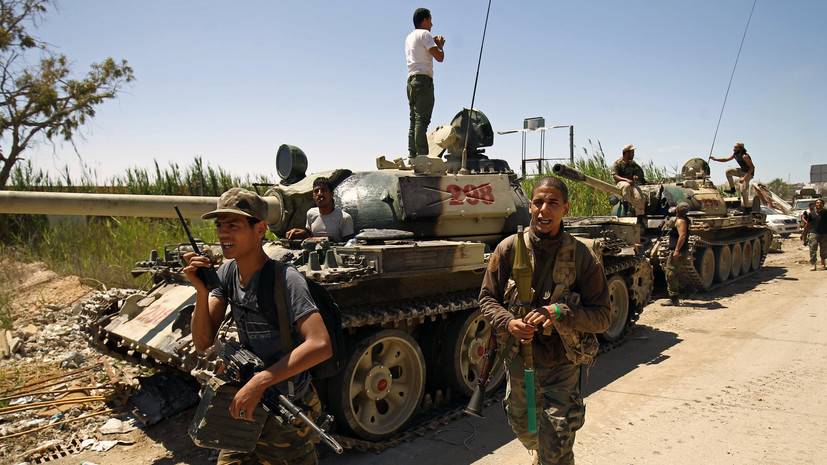 Армия Хафтара установила контроль над военной базой под Триполи