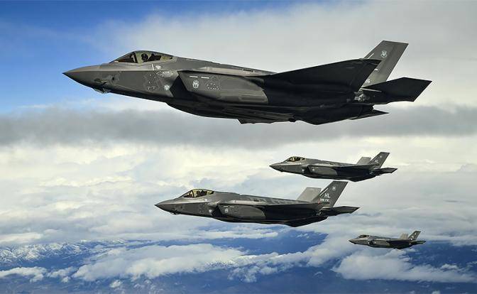 Охота на F-35: «Невидимка» США схлестнется в небе над Дамаском с Су-57