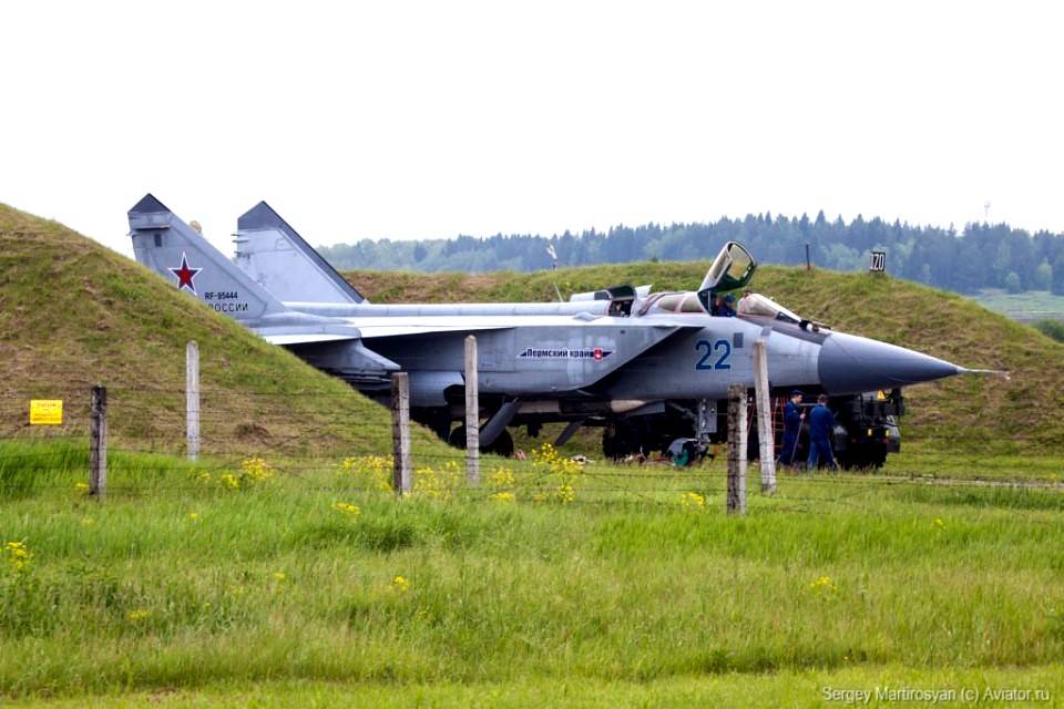 Шойгу взялся решить «большую беду ВВС России»