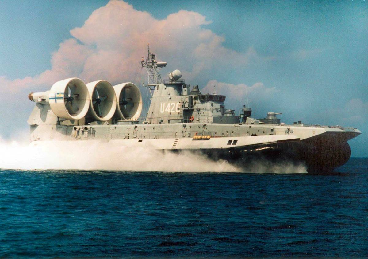 Десантные корабли проекта 12322 «Зубр». Самый большой МДКВП