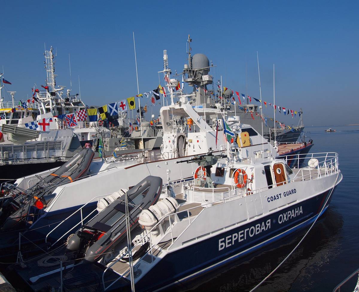 Лучшие фрегаты и катера: корабли ВМФ РФ примут участие в МВМС-2019