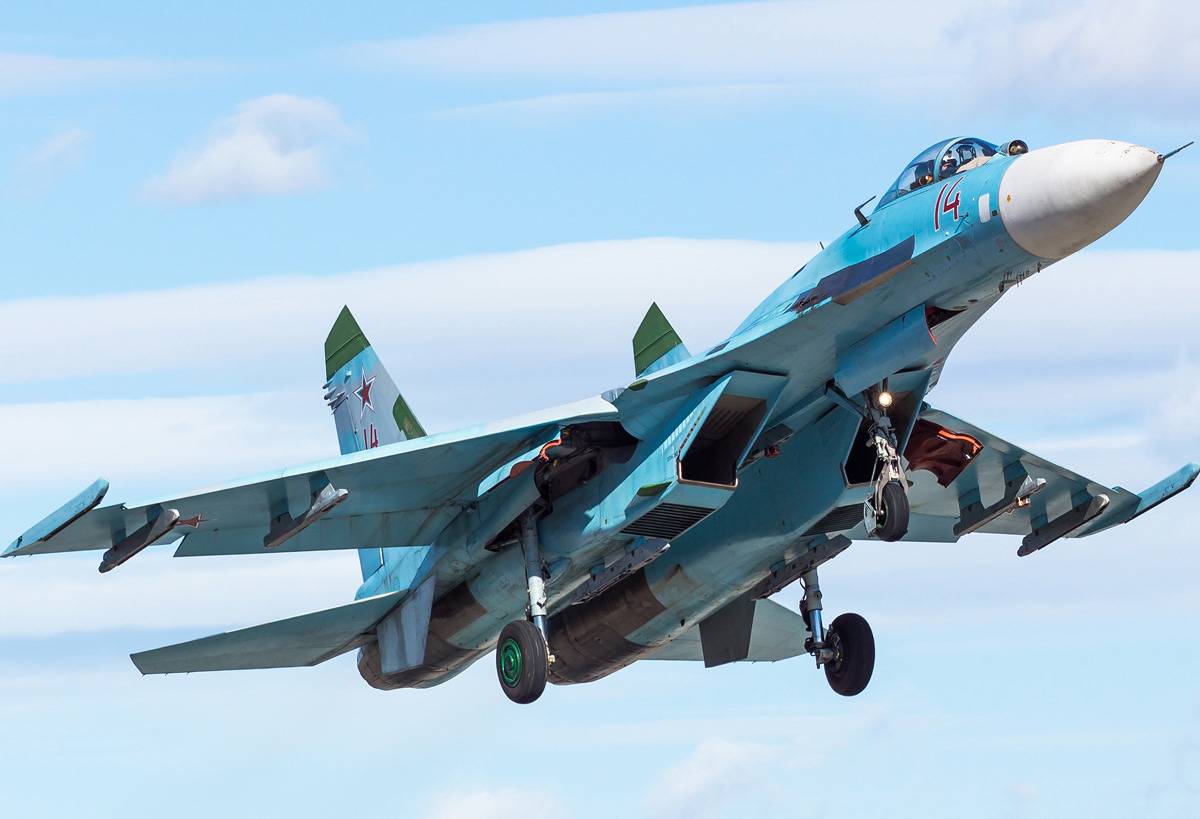 NI объяснил, почему НАТО с уважением ненавидит российский истребитель Су-27