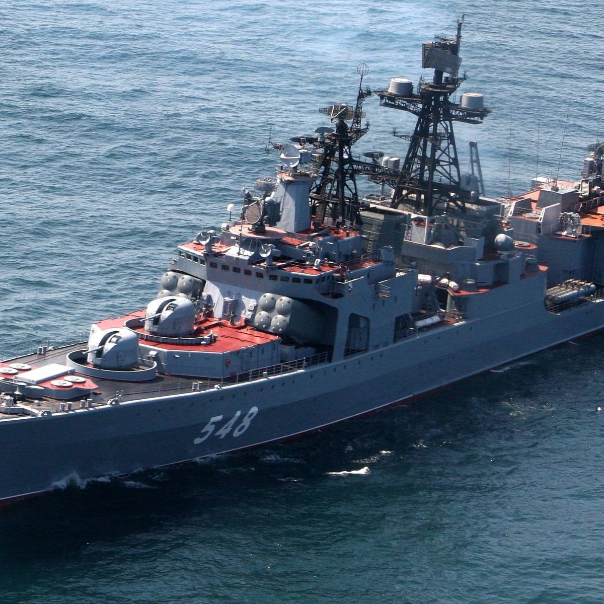 Условный враг уничтожен: БПК «Адмирал Пантелеев» провел ракетные стрельбы