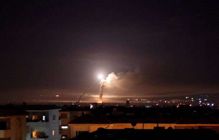 Какая подоплека была у внезапного удара ВВС Израиля по столице Сирии