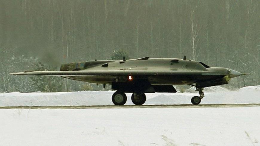 The Drive сравнил "Охотника-Б" с боевым дроном США X-47B: "большой зверь"