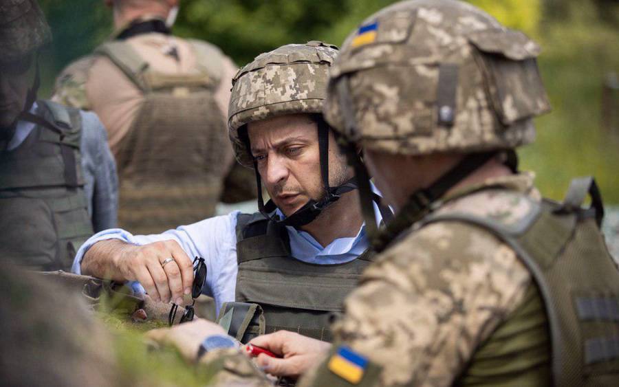 Визит Зеленского на Донбасс привел к разборкам в ВСУ