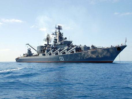 Флагман ЧФ РФ ракетный крейсер «Москва» вышел в море впервые с 2016 года
