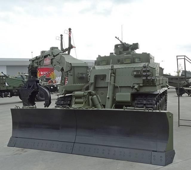 По минам из пулемета: УБИМ - "саперный танк" на базе Т-90М может почти все