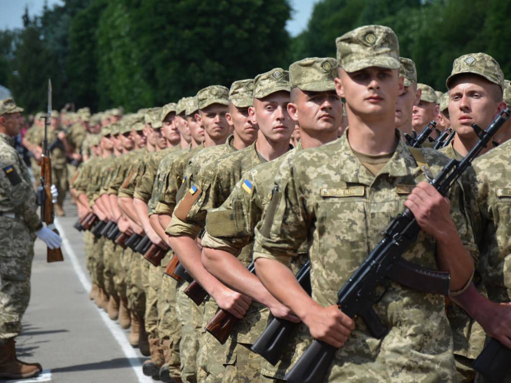 Украинские военкомы и полицейские объявили охоту на призывников