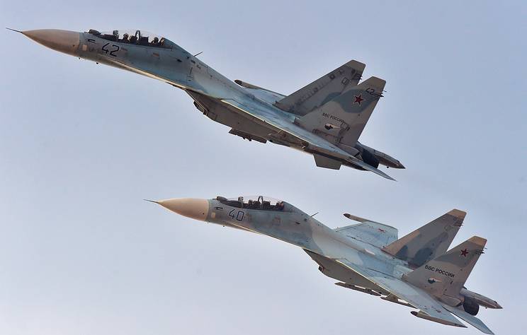 Учебный бой на сверхзвуке: появилось видео полетов Су-27СМ и Су-30М ВКС РФ