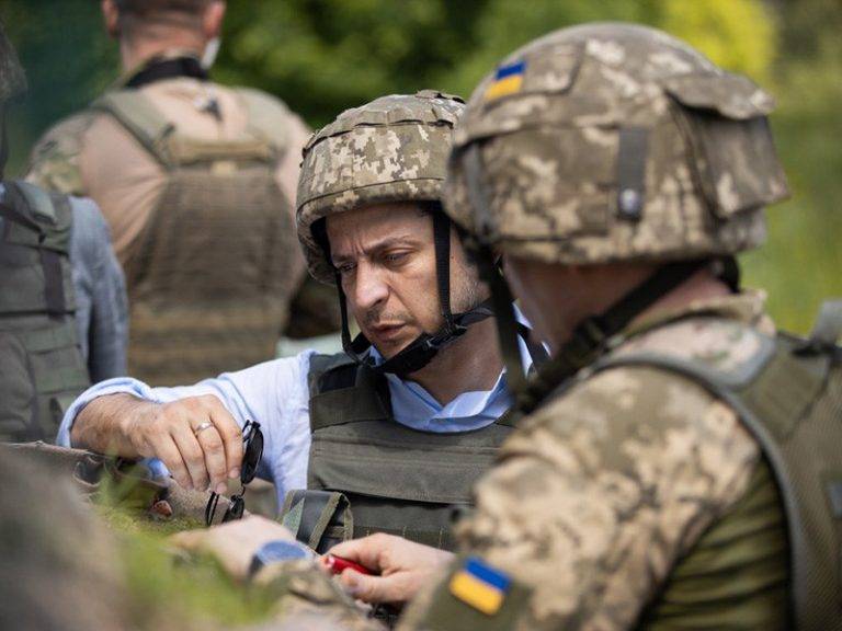 Минобороны Украины уточнило, уклонялся ли Зеленский от службы в ВСУ