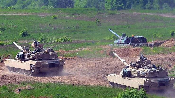 Вторглись в посевы кукурузы: танки США заблудились на учениях в Румынии