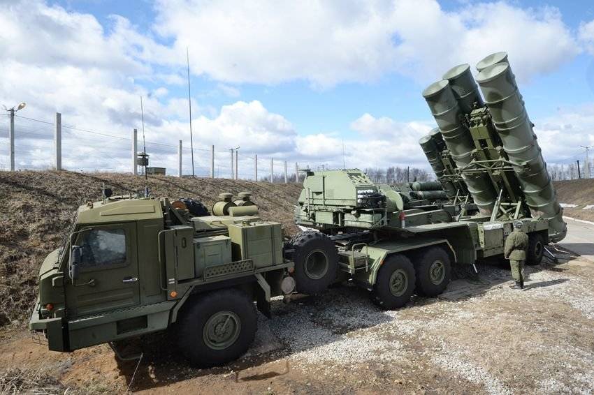 "Мягко" сбивать военные спутники США: врагам РФ надо задуматься о ЗРК С-500