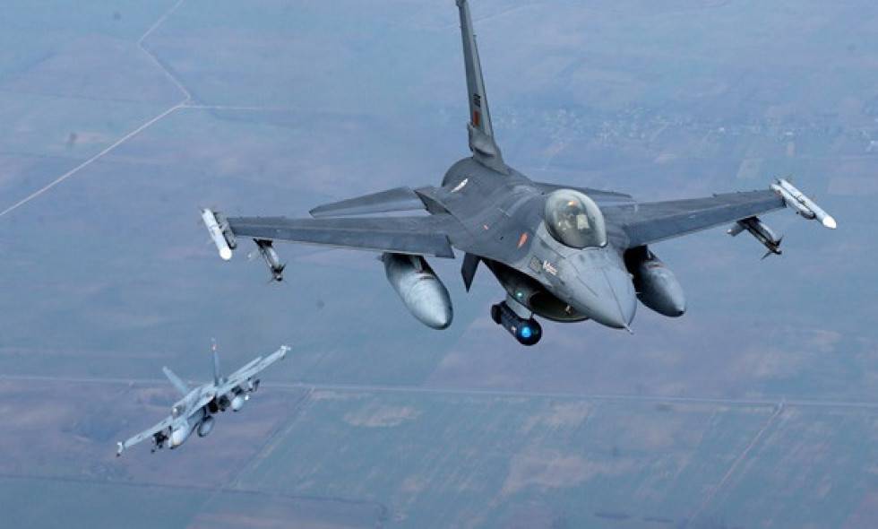 Авиация НАТО не долетит до РФ: Прибалтике не стоит увлекаться игрой в войну