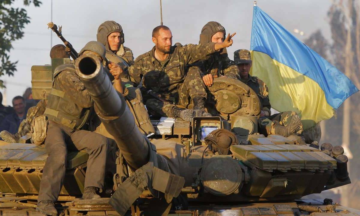 Украинские военные готовятся к исходу с Украины Галиции, Закарпатья