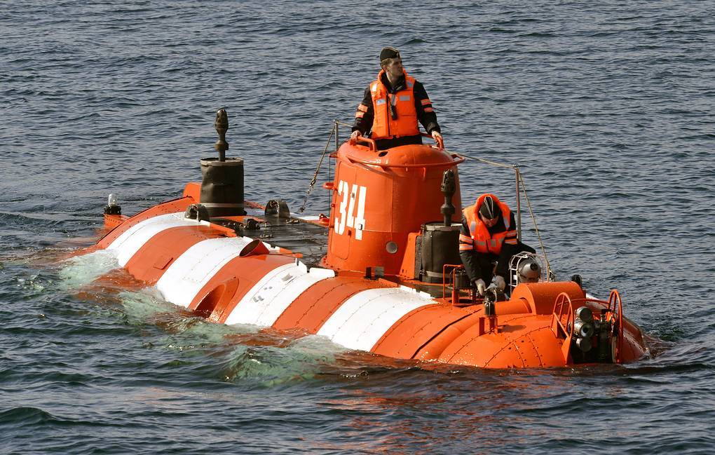 14 подводников погибли. На глубоководном аппарате в водах РФ случился пожар