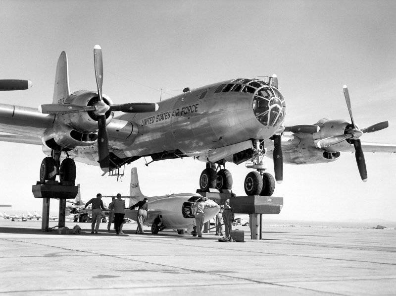 Американский тяжелый бомбардировщик Boeing B-50 Superfortress