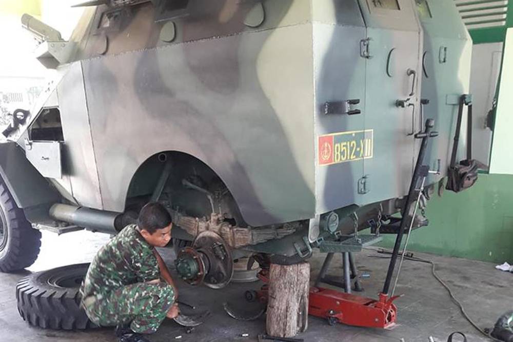 Легендарные БТР-40 продолжают служить в Индонезии