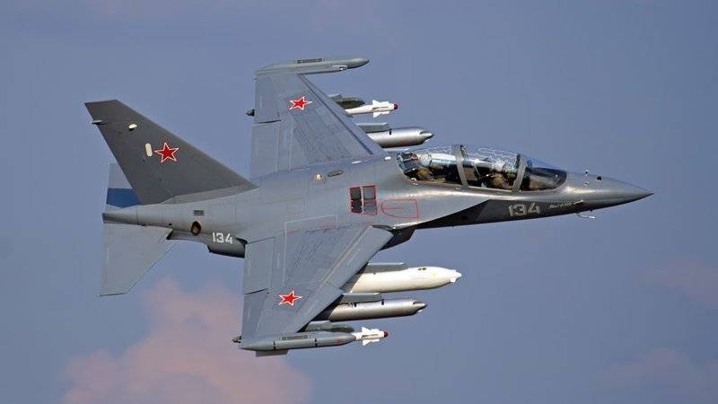 Маленький, но злой штурмовик: СМИ США раскрыли «зарубежный успех» Як-130