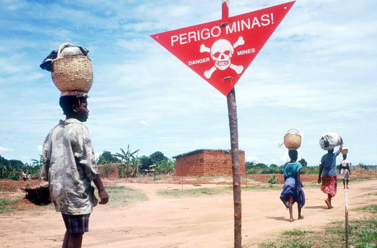 Осторожно, мины! 5 самых опасных регионов планеты