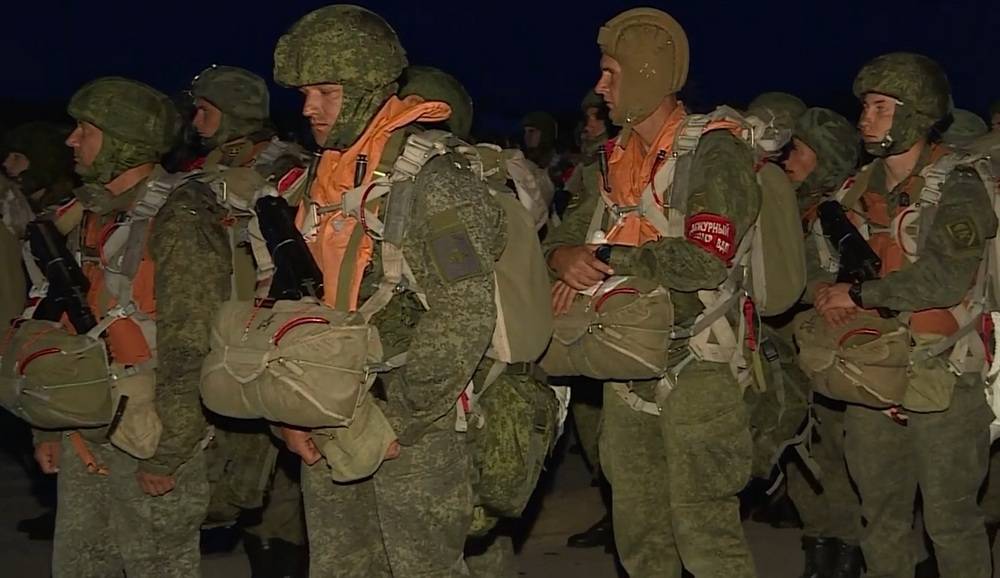 Украинского генерала напугали учения российских десантников в Крыму