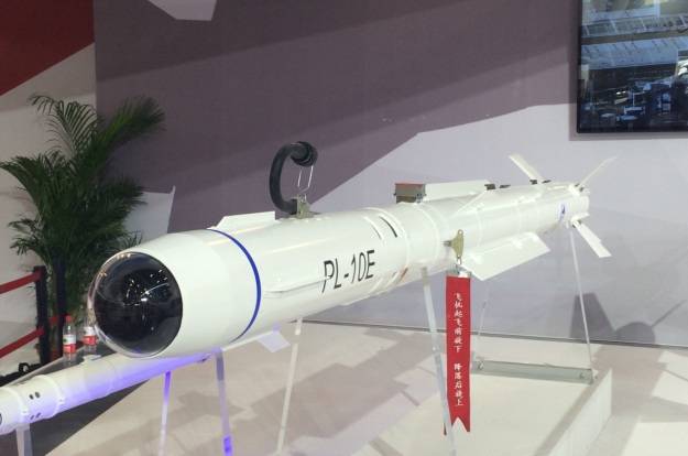 В Китае пишут о превосходстве в ближнем бою J-20 КНР над нашим Су-57