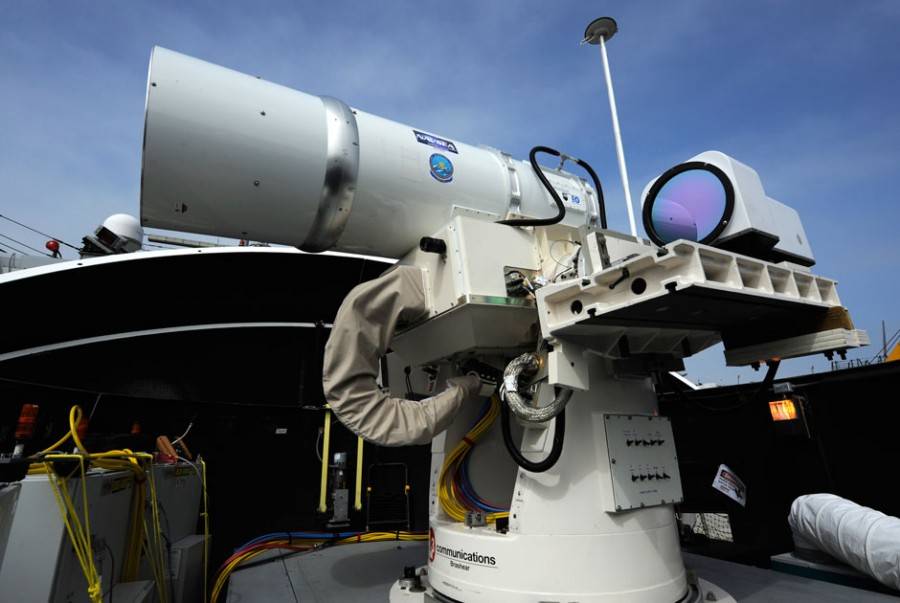 Конкурент российскому "Пересвету": США создают мощный боевой лазер
