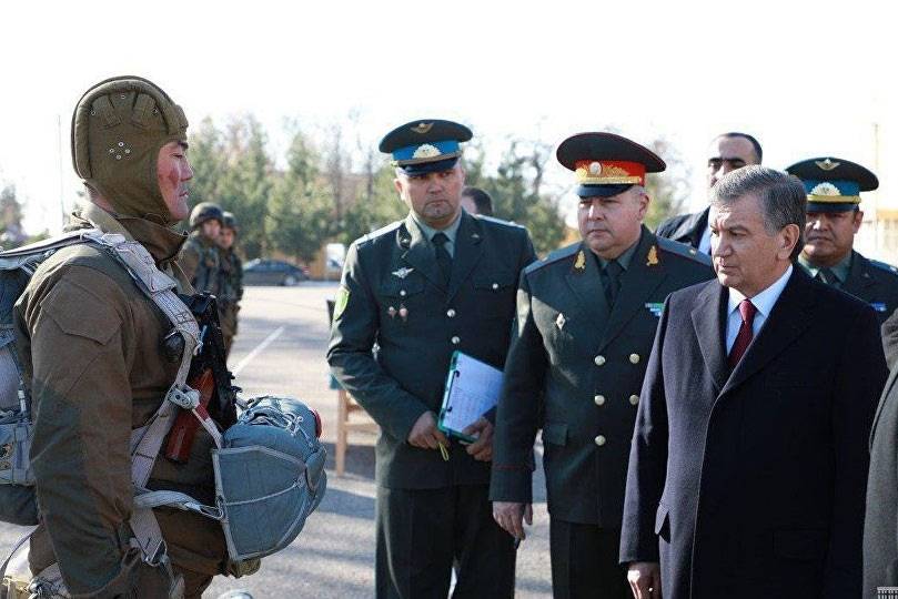 «Бронепоезд» узбекской армии набирает скорость