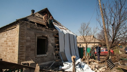 ВСУ беспощадно стирают с лица земли прифронтовые поселки Донбасса