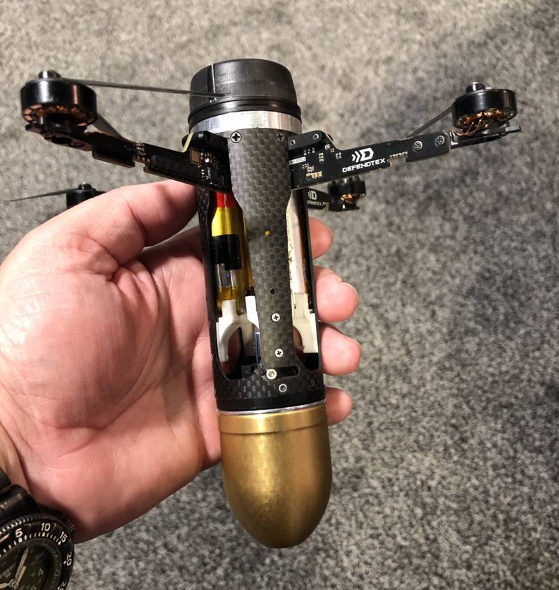 Барражирующий боеприпас DefendTex Drone-40: многоцелевое средство