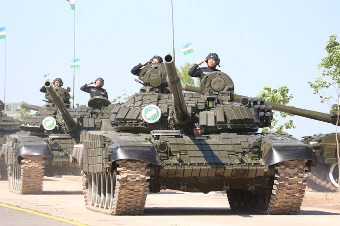 В Узбекистане много танков, от которых мало толку