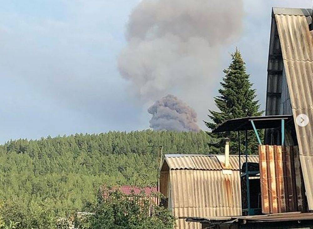 В Сибири - мощные взрывы на военных складах, жители покидают Ачинск