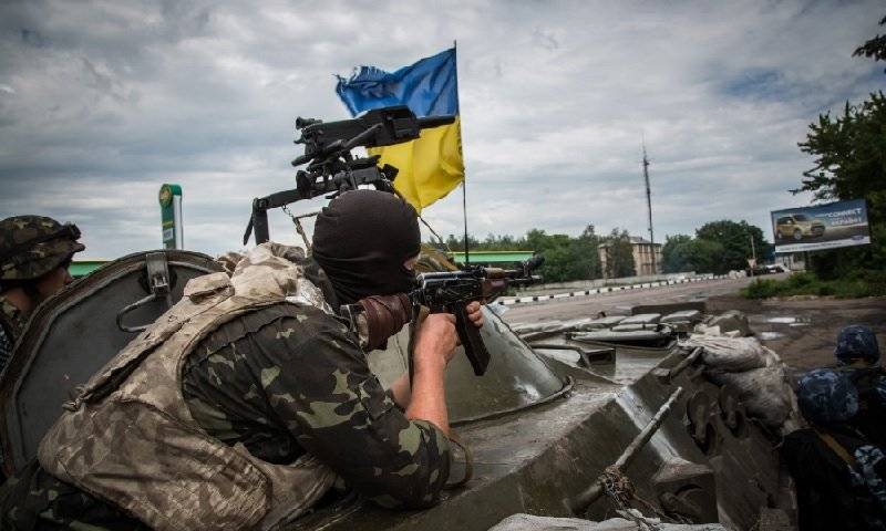 Боевики ВСУ устроили взаимную перестрелку к западу от Донецка вблизи КПВВ
