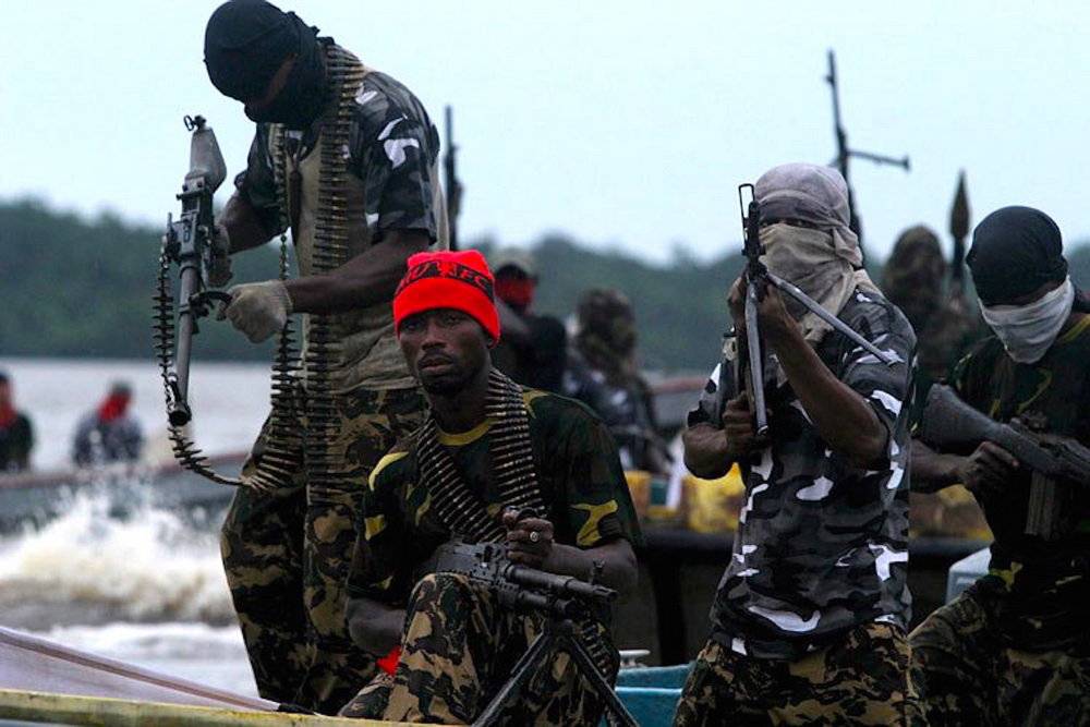 Пираты напали на корабль у берегов Камеруна и захватили троих россиян