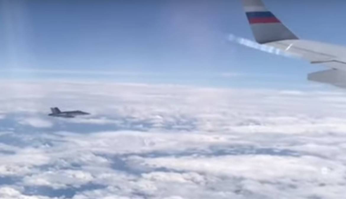 Швейцарские истребители подлетели к самолету делегации Путина