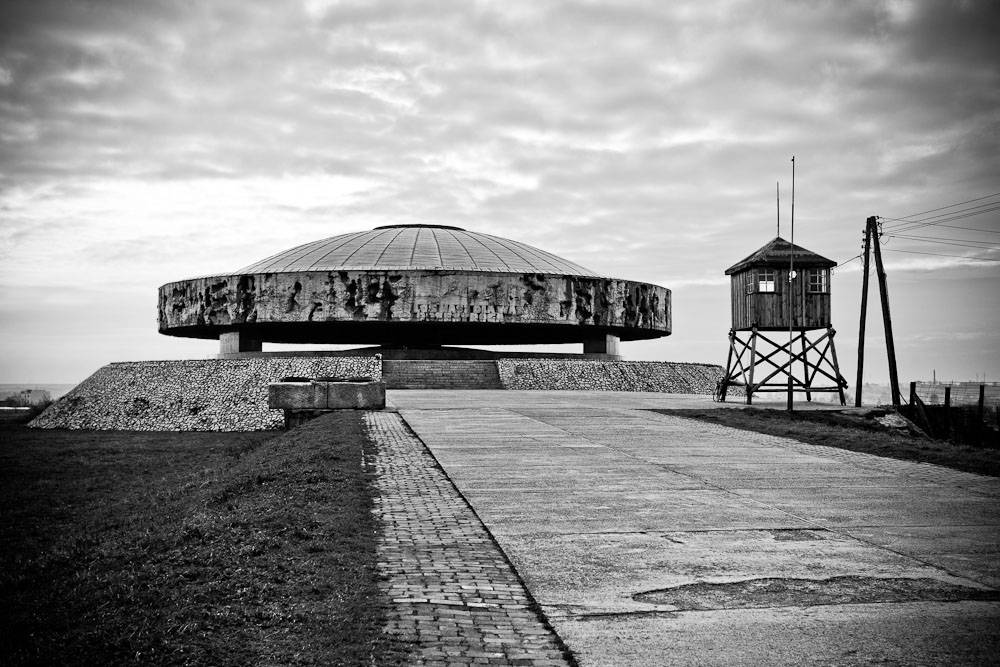 Майданек: «Лагерь для военнопленных»