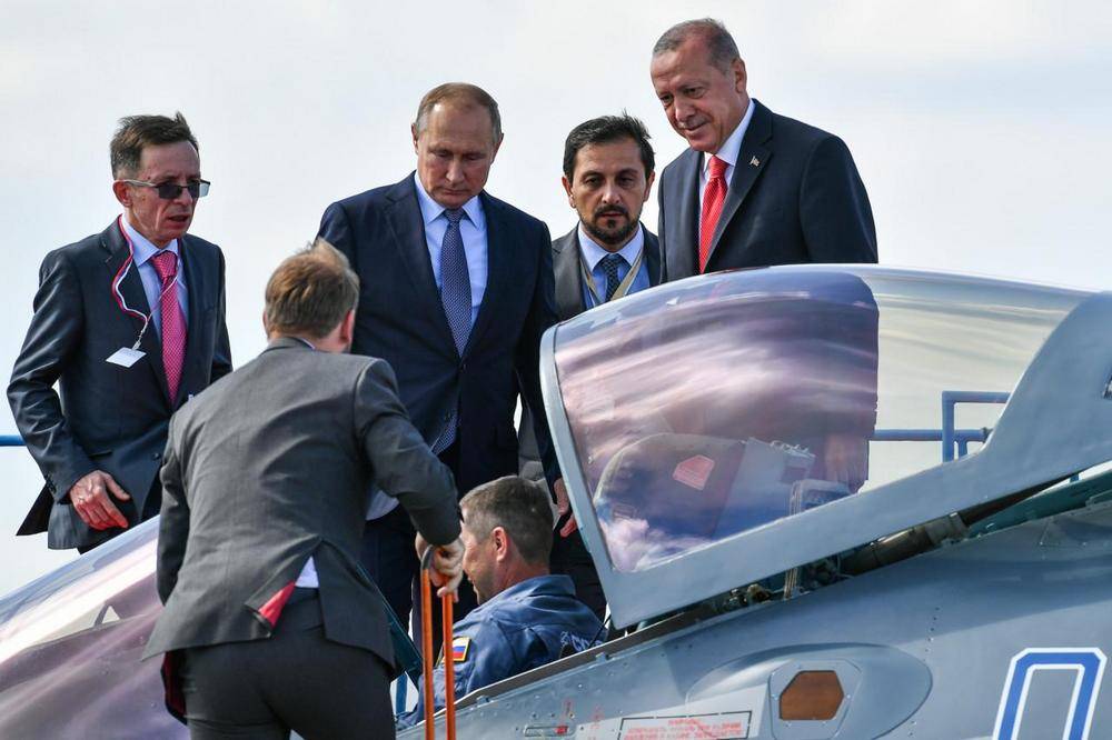 Эрдоган пригрозил США купить у России Су-57