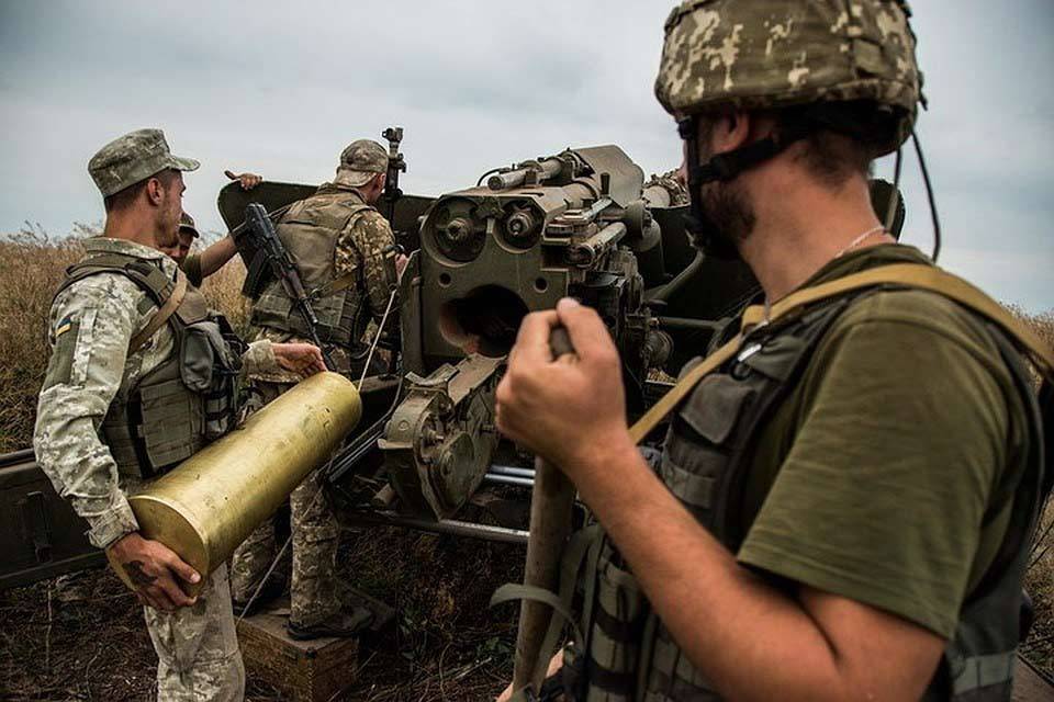 Перемирие в Донбассе: усиление огня, атаки диверсантов, премии убийцам