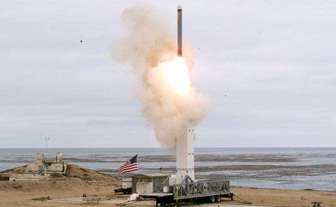 Конец ДРСМД: США шантажируют Кремль ракетами средней дальности