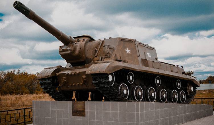 Как появились танки семейства ИС и САУ ИСУ