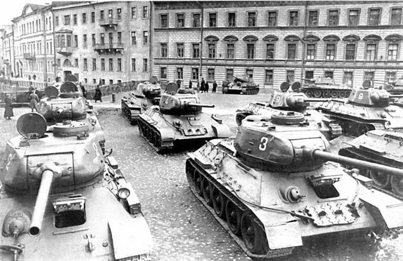 Сколько нужно танков для победы над Гитлером?