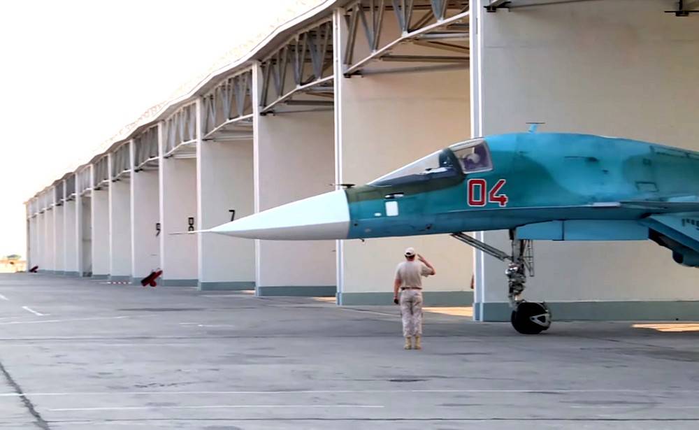 На Хмеймиме представили защитные сооружения для самолетов ВКС