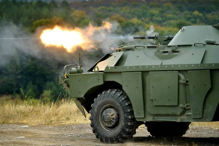 Сербские военные осваивают российские БРДМ-2МС