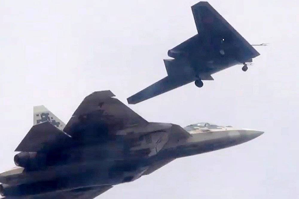 Война нового поколения: в США оценили первый полет "Охотника" с Су-57