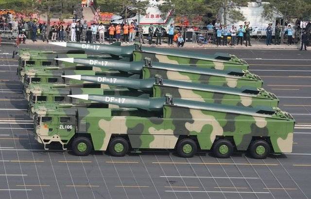 DF-17: КНР опередила Россию и США в области гиперзвукового оружия?