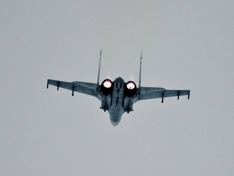 Палубные Су-33 не смогут дать фору даже F/A-18C. Что происходит?