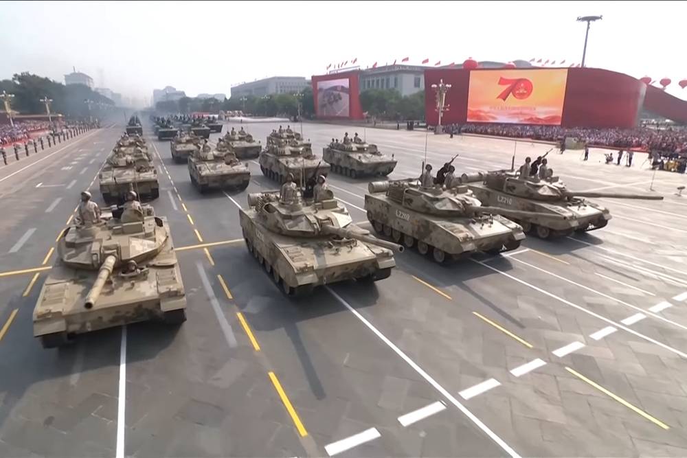 Для чего военным Китая понадобился "легкий" танк весом в 35 тонн