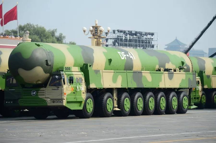 Китайская МБР DF-41 превосходит российский "Ярс": правда ли это?